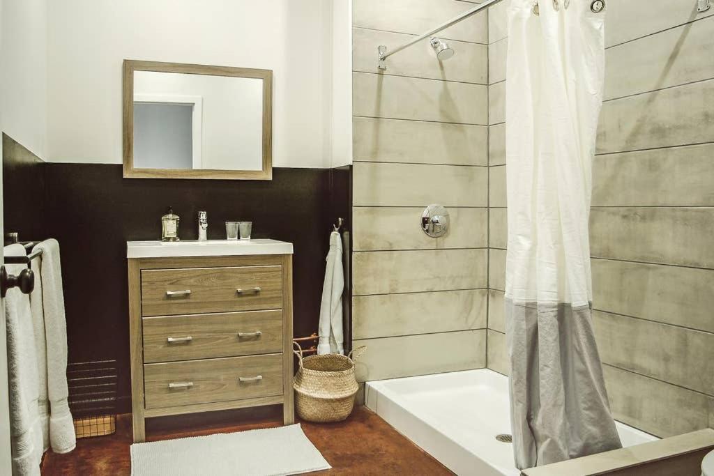 Rail Park Downtown Studio, Amazing Views, Contactless Check-In Filadelfia Zewnętrze zdjęcie